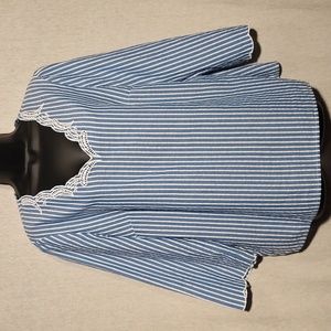 Women's 3/4 sleeve blue & white striped Liz Claiborne top. Size Med.
